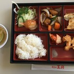 餃子の王将 亀山２号店 - 得々セット・スープ付