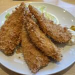 お魚処 うおとも - アジフライ880円