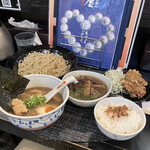 Kaikaya Rakumensou - つけ麺まつり950円　唐揚げセット150円