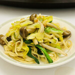 東天閣 - 故宮
      季節の麺料理
      菜の花焼きそば