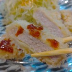 揚げもの処 かつひろ - 卓上ソースもケチャップ風味で美味しい♪