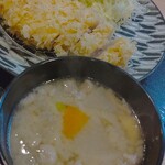 揚げもの処 かつひろ - 塩味グッドな旨い豚汁♪