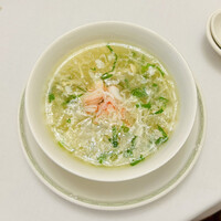 東天閣 神戸本店 - 故宮
                    蟹身入りふかひれスープ