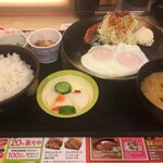 Matsunoya - 2019/10/26 ソーセージエッグ定食（納豆）
