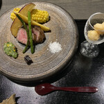 雲仙宮崎旅館 - 右は、お口直しの枇杷のシャーベット