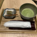 雲仙宮崎旅館 - ウェルカムドリンクが抹茶、青梅の羊羹付き