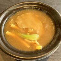 広東料理　翡翠廳 - 上海風ふかひれの姿煮 土鍋仕立て