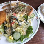 ぴっころもんど - 正面ではないけど…ポークソテー＆コロッケのCランチ