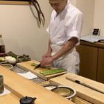 勢麟 - アスパラに刻み包丁