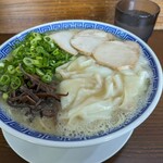 純とんこつ無双 - ワンタン麺大盛950円