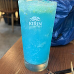 Kanzen Koshitsu Izakaya Kushiyaki Moga Ru - ツブツブレモンサワーの青ヴァージョン