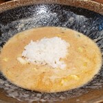 セキレイ - ご飯をスープに入れて