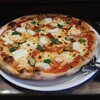 Itariya Chuubou Tomo - シーフードとバジルのピザ