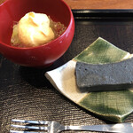 日本料理 弥のまる - メロンのジュレとごまのテリーヌ　テリーヌは味が濃厚なのにくどくなく大変な完成度