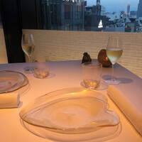 ベージュ アラン・デュカス 東京 - 