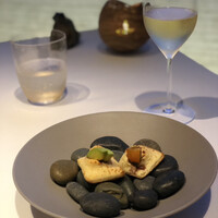 ベージュ アラン・デュカス 東京 - 