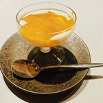 中国飯店 富麗華 - マンゴープリンはレモンゼリーと一緒に