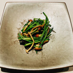 中国飯店 富麗華 - はじめての水蓮菜。オイシックスなら手に入る。真剣に悩む…