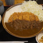 とんかつ まさむね - カツカレー　1,350円　キャベツ大盛り