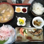 三河屋 - 鯉こく定食