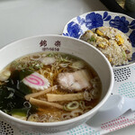 錦楽亭 - 並らーめん・半チャーハンセット（写真は半ラーメン）