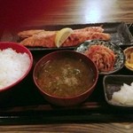 越後屋　宇右衛門 - サーモンのはらす干し定食