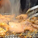 炭火焼肉ホルモン横丁 - 