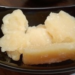 俺のフレンチ・イタリアン - 付きだしはパルメジャーノ（３００円）。