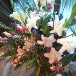 日和庵 - 入口付近に生花が飾ってあった。百合の良い香りがします。