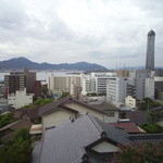 日和庵 - 窓からの眺望 下関ﾀﾜｰが見えます。