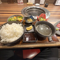 近江牛専門店 万葉 まえだ亭 - 