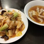 龍海閣 - 