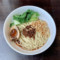 中国菜 老四川 飄香 銀座三越店 - ランチセット（正宗担々面） ¥2,400 の正宗担々面