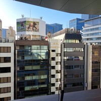 焼肉うしごろ 銀座店 - カウンター席から眺める銀座、八重洲の風景です。