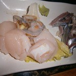 炉ばたひょうたん - 【2013年7月】ホタテ刺しとサンマ刺し