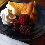 山小屋カフェ クラカケ - 自家製チーズケーキ　450円