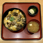 Miyazaki Jidori Sumibiyaki Kuruma - 宮崎銘柄鶏 日南どり 親子丼 ¥1,100