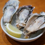 魚とワインはなたれThe Fishand Oysters - 生ガキ