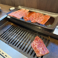 東京食肉市場直送 肉焼屋 D-29 広尾店 - 