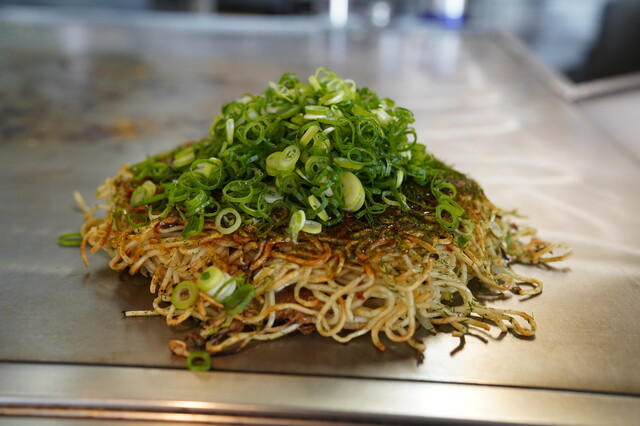 Okonomiyaki Hasshou, Hiroshima, Japan