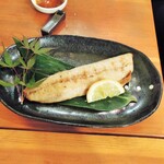 酒肴商店 アジト - 焼き魚