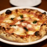 ピッツェリア レオーネ - 水牛モッツァレラのマルゲリータ