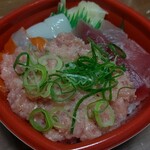 ゆたか 丼丸 - 料理写真:丼丸