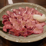 炭火焼肉 久 - 特選タン