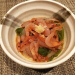 すし源 - めかぶと桜海老の酢の物