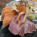 魚金食堂 - うおきん海鮮丼(1,760円)