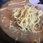 らー麺 火ぷり家 - 縮れ麺