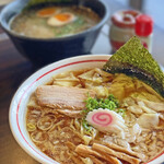 小田原系ラーメン もんじゃ酒場 ほしいつつ - 小田原系ワンタンメン