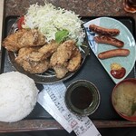 Mampuku Shokudou Yuu Yuu - 唐揚げ定食ごはん大盛とウインナー追加