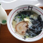 小岩井農場まきば園 ラーメンショップ - 小岩井牛乳ラーメン900円＋牛乳